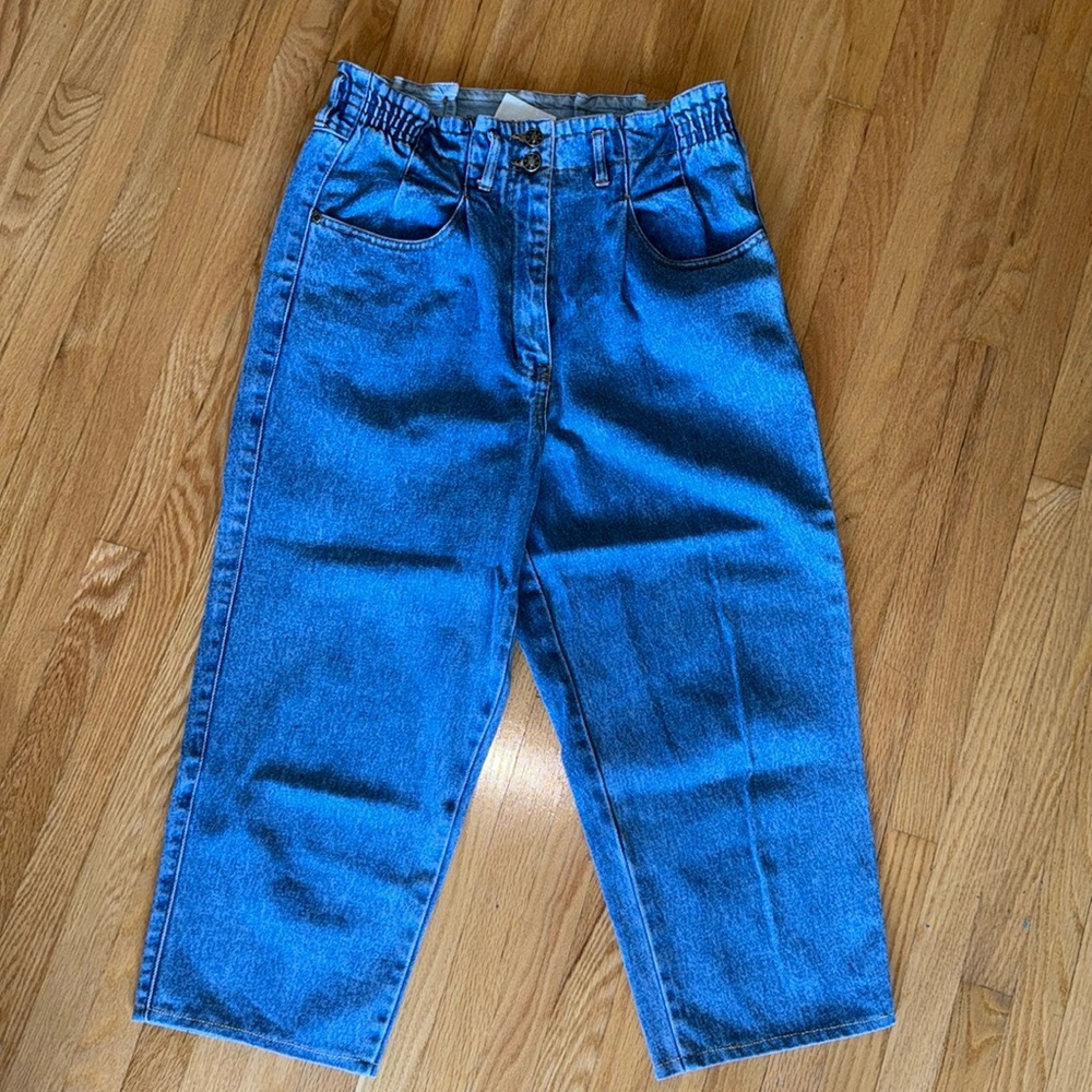 AUTHENTIC jeans